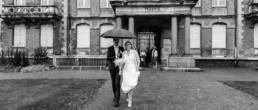 photos de mariage à la sortie de la mairie